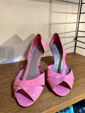 Peach Women's Open-Toe Heels
